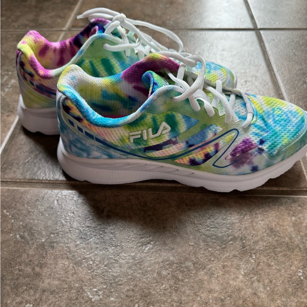 New! FILA women’s Tie-Dye Sneakers
